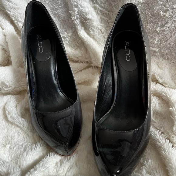 Patent Leather Ombré Pumps - Picture 2 of 3